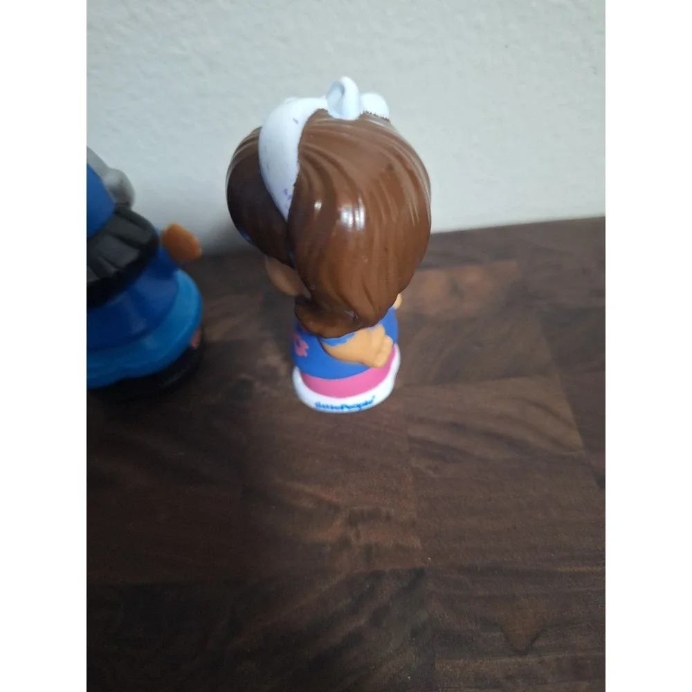FisherPrice Little People Stewardess Flight Attendant Headset & Floral Girl Lot
